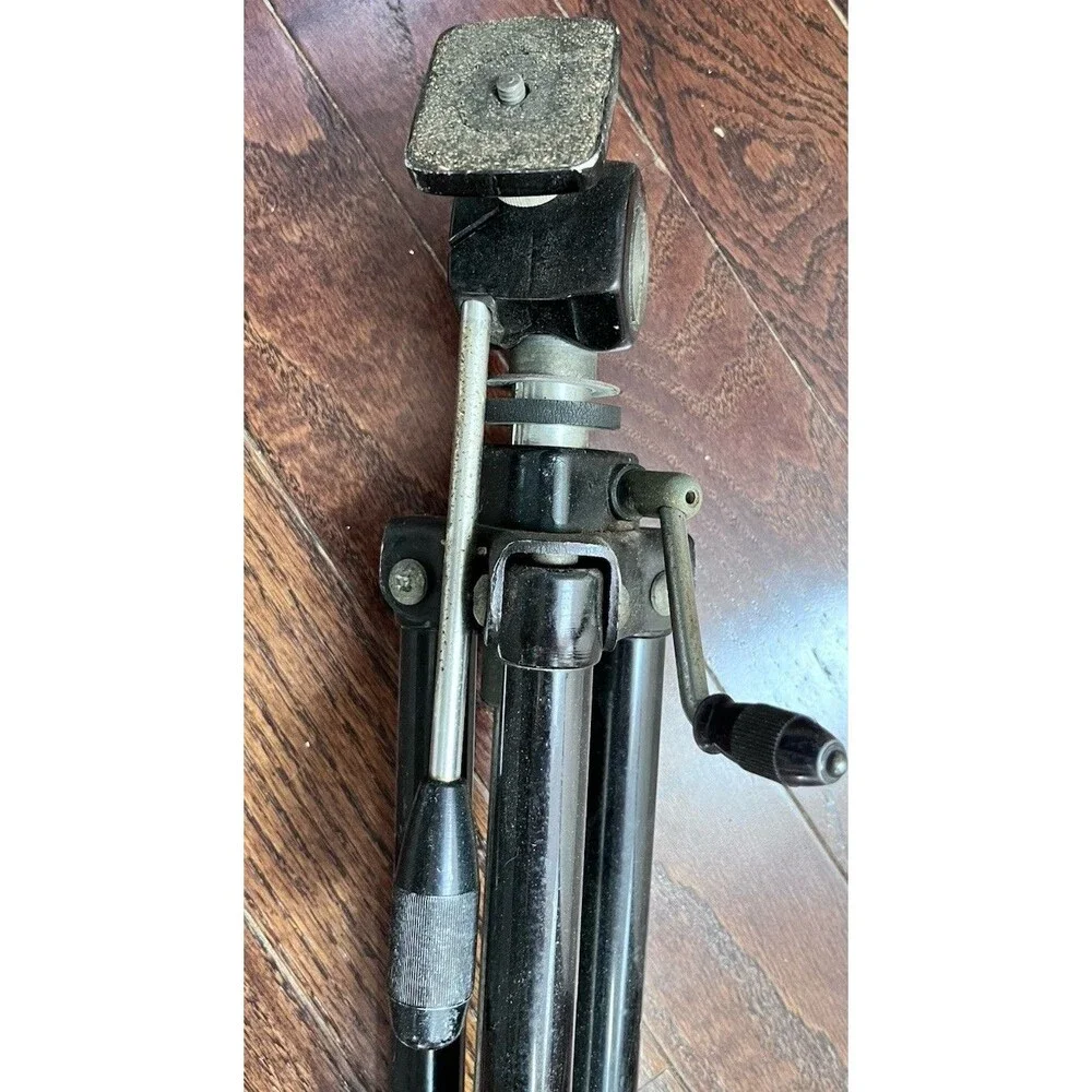 Vtg Quick-Set Elevator Top Tripod Extends 43